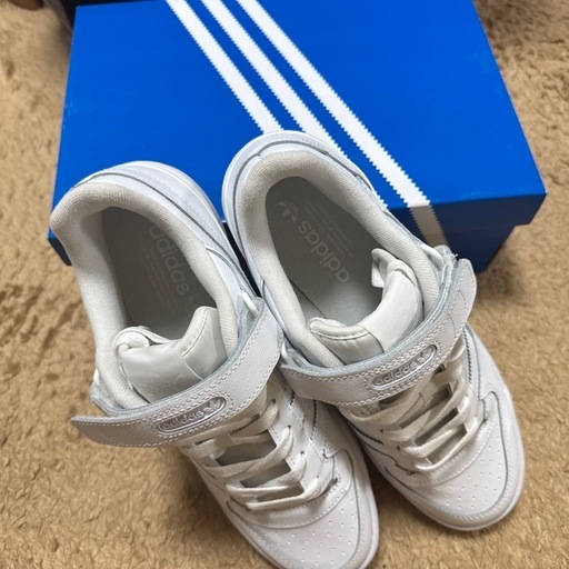 adidas 白マジックテープ