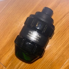 香水ボトル差し上げます。