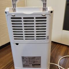 除湿機　山善　YDC-C60の画像