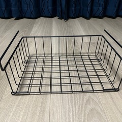 DAISOワイヤーネットとsalut!のワイヤー吊り下げ収納ラックの画像