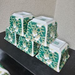   未使用　明宝窯　佐賀錦　親子鉢大小１０個セット　四角緑色小鉢の画像
