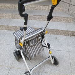 シルバーカーの画像