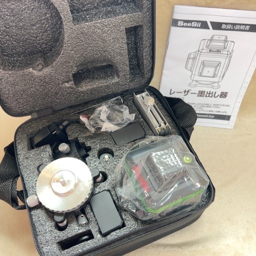 【未使用】レーザー水平器 グリーン 防塵 防滴 傾斜モード リモコン付き 2個バッテリー付