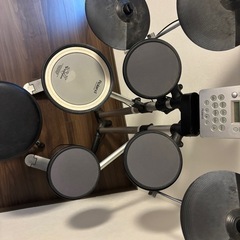 Roland電子ドラムの画像