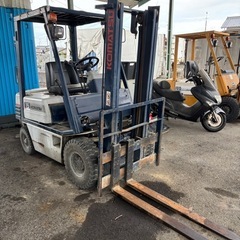 コマツ フォークリフト ガソリン車 MT 小松
の画像