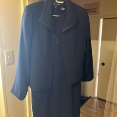 値下げ礼服の画像