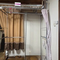 伸縮突っ張りクローゼットハンガー