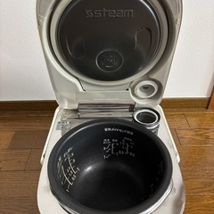 炊飯器の画像