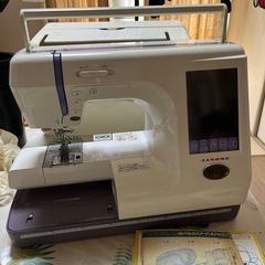 【ジャンク】ミシン機能かなり難あり。刺繍のみ。