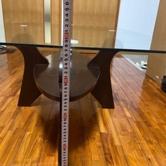 ガラステーブルの画像