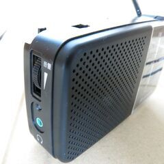 東芝　小型ラジオ　ワイドFM　の画像