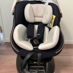 combiチャイルドシート