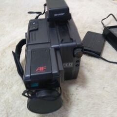 コンパクトビデオムービー　シャープ　VL-C51　中古　VHS-...
