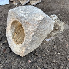 日本庭園にある石の置物？