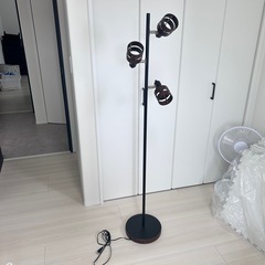 間接照明　フロアスタンドライト