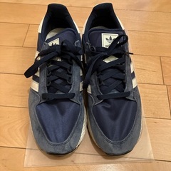 adidasスニーカー⭐️紺色　26.5㌢