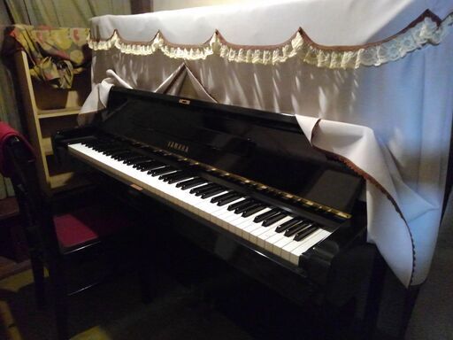 YAMAHAアップライトピアノ（椅子付き）