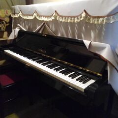 YAMAHAアップライトピアノ（椅子付き）