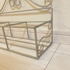 ラック 飾り棚　小物入れラック　小物ラック　シルバーの画像