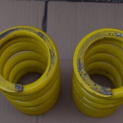 直巻きスプリング(自由長180mm、内径65mm) 15.61kg/mmの画像