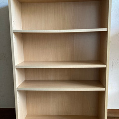 少し歪みあります　本棚　