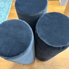 【値下げしました】黒い肘掛けクッション①の画像