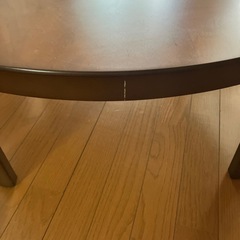 木製の丸い座卓になりますの画像