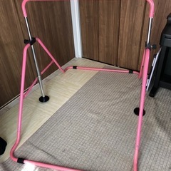 折りたたみ式鉄棒の画像