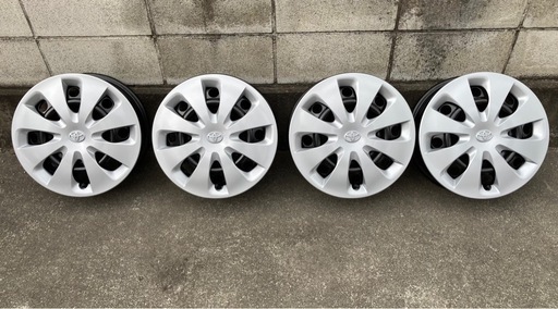 トヨタ純正ホイール　アクア　15インチ　新品