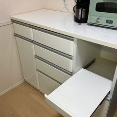 食器棚・カップボードの画像