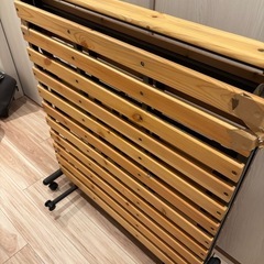 折りたたみ式ベッド