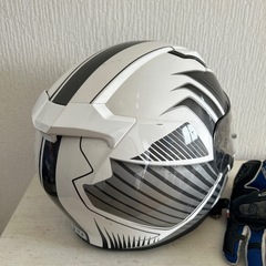 【YAMAHA】バイクヘルメットとグローブセットの画像