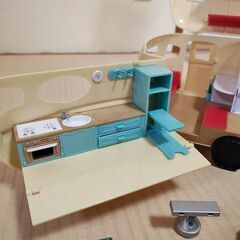 シルバニアファミリー 海外版 キャンピングカーの画像