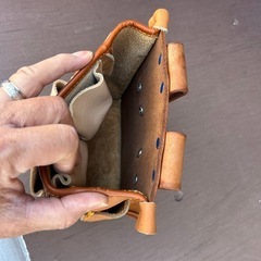 新品未使用、
革製手作り腰袋の画像