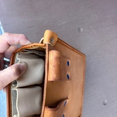 新品未使用、
革製手作り腰袋の画像