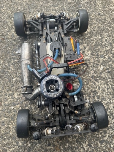 エンジン ラジコンカー