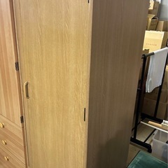 タンス(服用のタンス)の画像