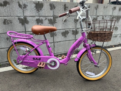 16インチ子供用自転車スタンド付き　補助輪&アシスト棒付き