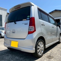 低走行6万キロ台♪月々9千円〜分割払い可‼️ 車検2年付き！【名義変更代込み】☆スズキ ワゴンR☆Bluetoothナビ付き☆走行中DVD見れます☆ETC付き☆プッシュスタート☆ドライブレコーダー付きのフル装備☆純正アルミ☆事故修復歴無し☆そのまま乗って帰れます！の画像