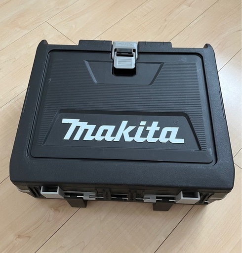 決まりました。　
マキタ　makita インパクトドライバー　セット　純正バッテリー　 　セット　 TD173DRGX    　