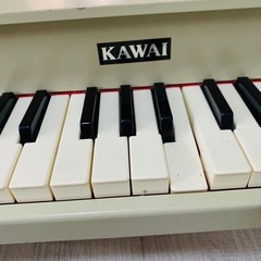 KAWAI ベビー　ピアノ　木製楽器　知育おもちゃの画像