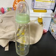 母乳瓶　ガラス製
