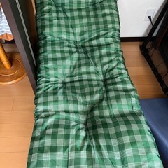 折りたたみ簡易ベッド