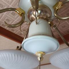 家庭用シャンデリア（照明器具）4月30日午前中限定。の画像