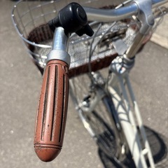 ブリジストン カジュナ自転車 ホワイトの画像