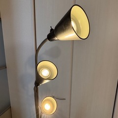 IKEA ライトスタンドの画像