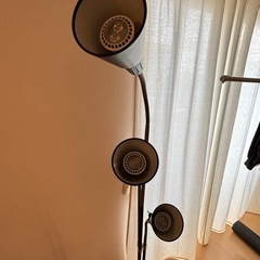 IKEA ライトスタンドの画像
