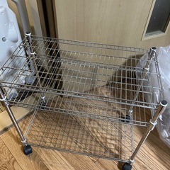 キャスター付きラック