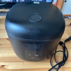 無料　4合炊き炊飯器