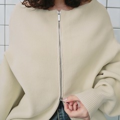 ★美品　試着のみ　レディース　プルオーバーリブニットオフショルダー★の画像